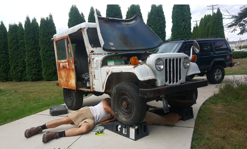 Illustration for article titled I Drove My $500 Postal Jeep Only a Few Miles but It Was Still Sketchy as Hell